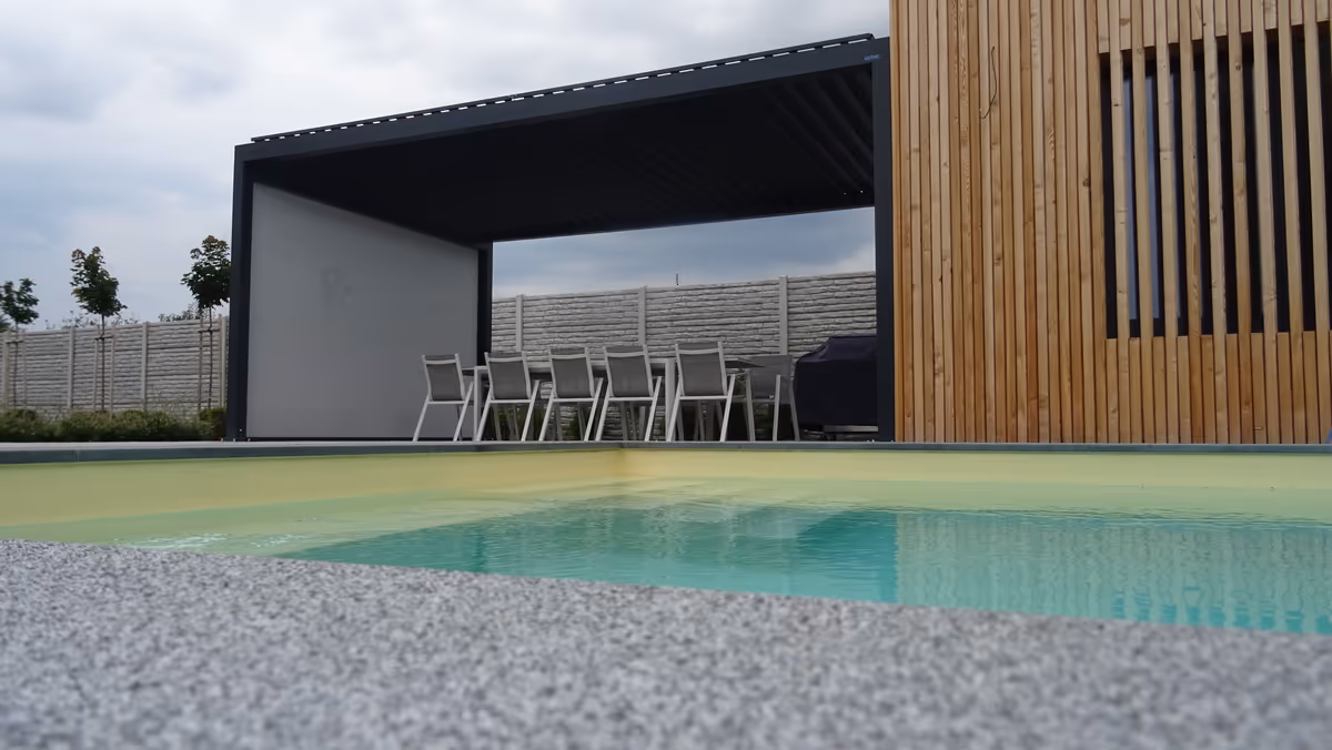 Bioclimatic pergola